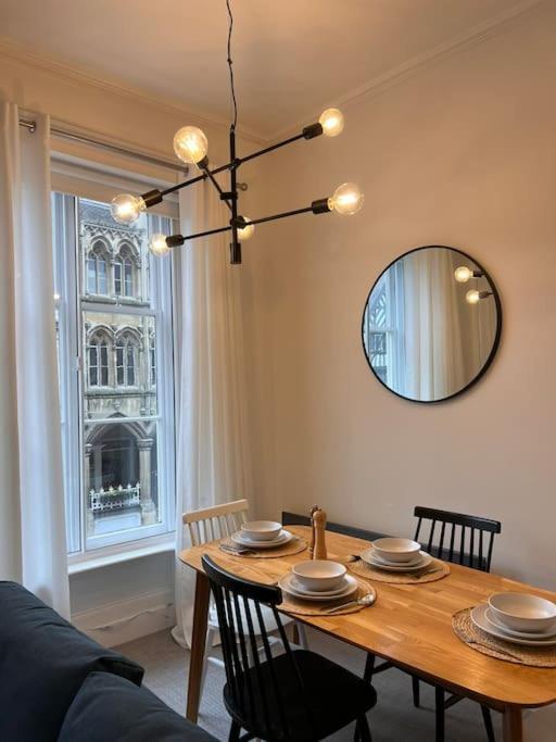 Modern Apartment Within Historic Chester City Walls Extérieur photo